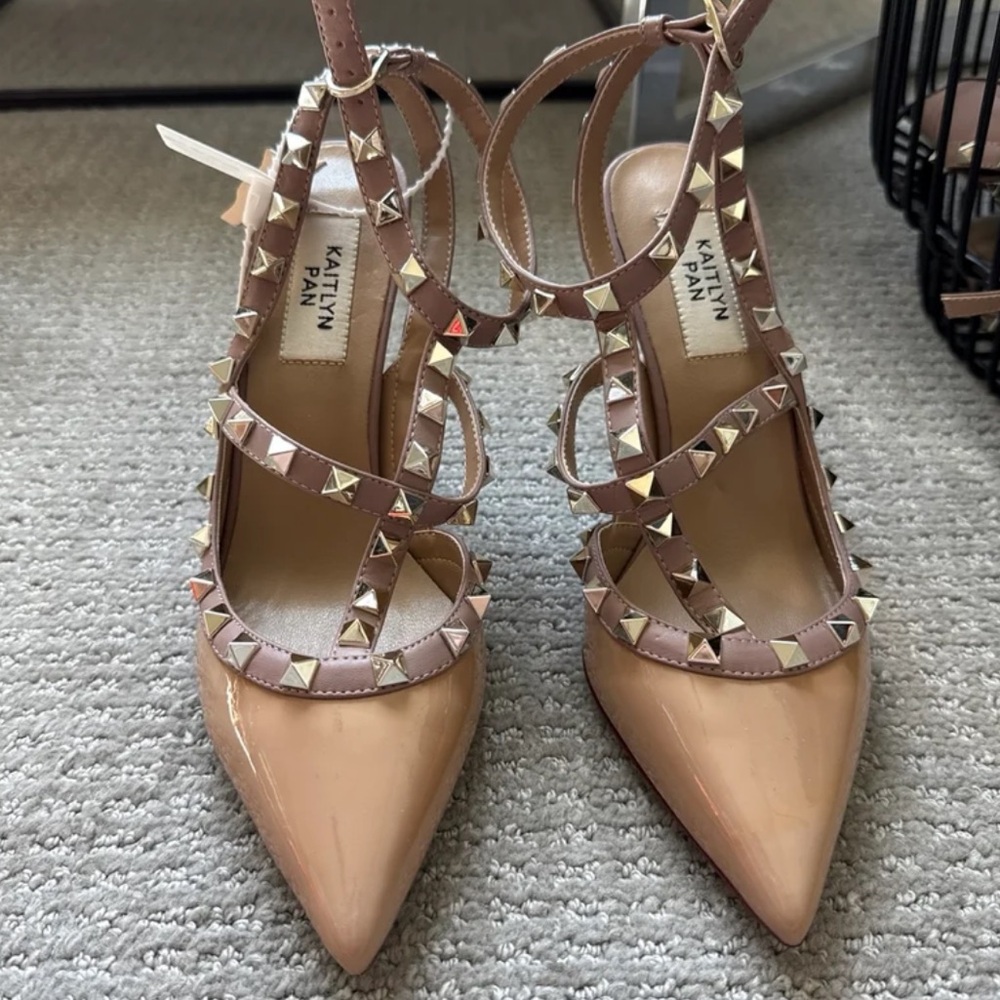 Kaitlyn Pan Studded Heels NWT